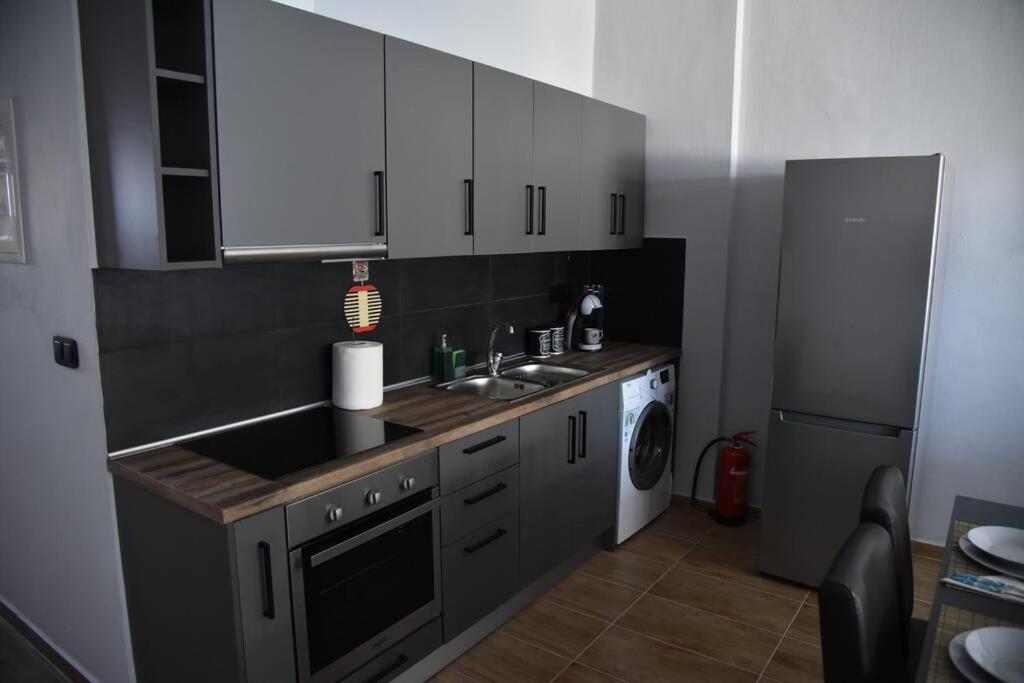 Family Apartments 4 Лехаио Экстерьер фото